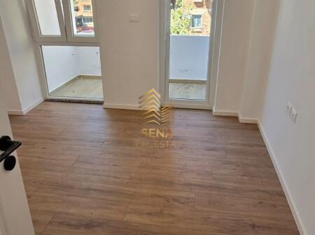 Shitet, Apartament 2+1+blk, Rruga e Kavajes, 169.000 Euro