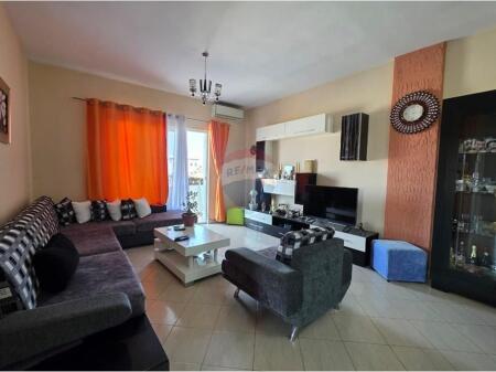 Apartament - Për Shitje - Profarma, Xhamlliku, Tiranë
