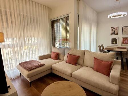 Super Apartament 1+1 per qira Shkolla e Kuqe !