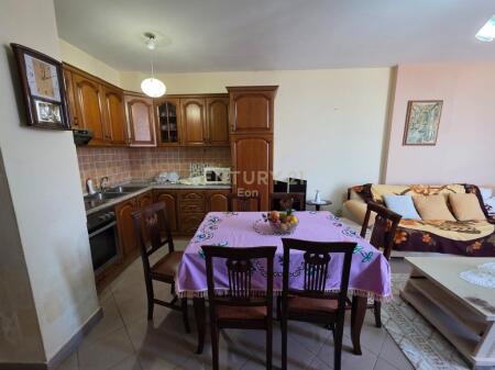 JEPET APARTAMENT 2+1 ME QIRA NE QENDER TE DURRESIT !!!
