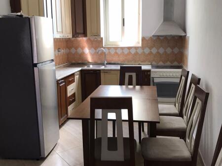 APARTAMENT 3+2 TUALETE+3 BALLKONE. 65000 LEKE.FAKULTETI I MJEKSIS