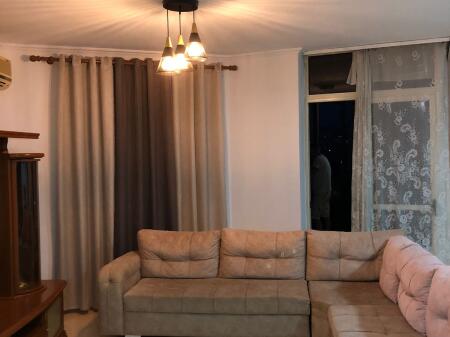 Apartament 2+1 me qira Rruga e Barrikadave