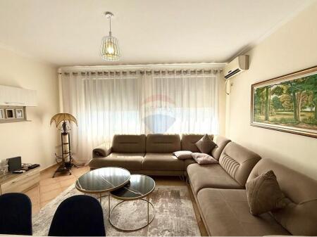 *APARTAMENT 2+1+2 ME QIRA NE *KINOSTUDIO*