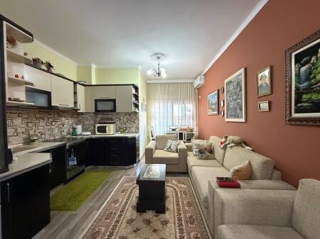 Fesk, Shitet Apartament 1+1 i mobiluar !