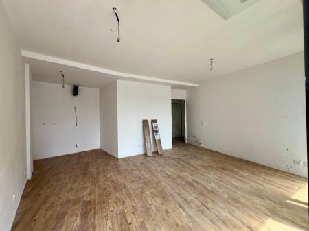 Shitet apartament 2+1+2 Tualete, Lake View Residence, Tiranë.