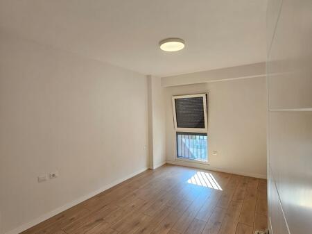 OFFICE FOR RENT 85M2 PARIS COMMUNE 700 EURO