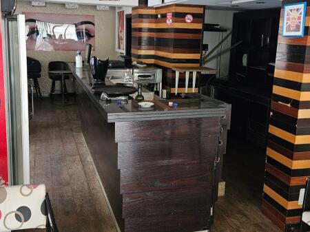 LOCALE COMMERCIALE IN AFFITTO 110M2 PIAZZA WILLSON 1.000 EURO