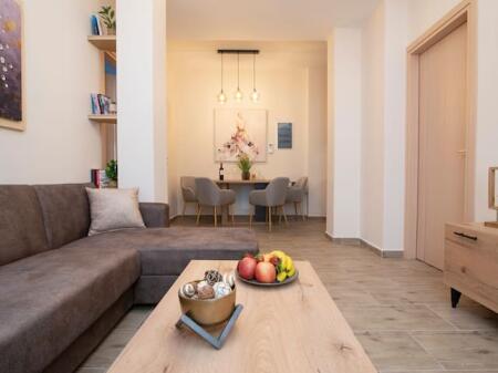 Apartament me Qera 2+1 Tek Liqeni i Thate (ID B220513) Tirane .
