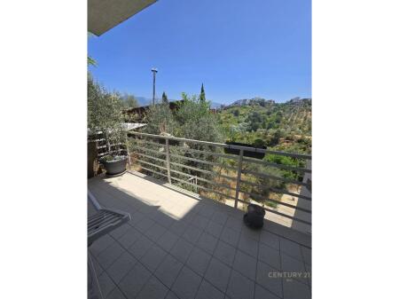 Jepet me Qira Apartament 3+1 + Post Parkimi – Rezidenca Kodra Diellit 1, Tiranë!