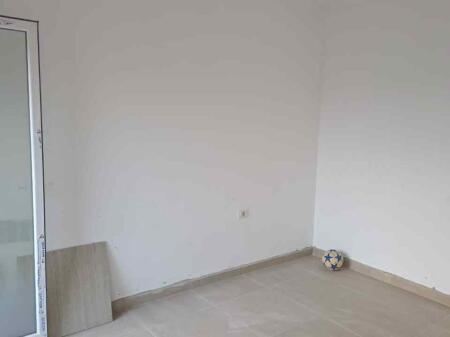 JEPET ME QIRA 1+1 PJESERISHT E MOBILUAR TE PAZARI I RI 500 EURO