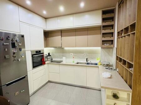 APARTAMENT ME QERA 2+1 RRUGA E DIBRES 600 EURO