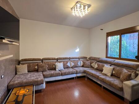 📌Jepet me qera super  apartament 2+1+ 🅿 📍Fundi i Fushes se Aviacionit, 5 min nga Shkolla Dhora Leka , pranë Rrugës Dritan Hoxha 🏢 Kati 2