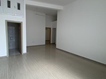 Tek Materniteti Ri Shitet Ambient Per Klinike Me Cmim Okazion 2350€/m²! 320,000€ ShitjeBlihet Me Kredi