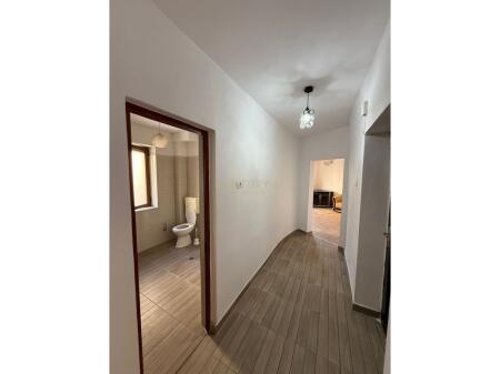 Apartament 1+1 Për Shitje në Laprakë