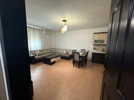 Apartament me Qira pranë Spitalit Hygea dhe - 2+1, Kat i 5-të, Me Ashensor