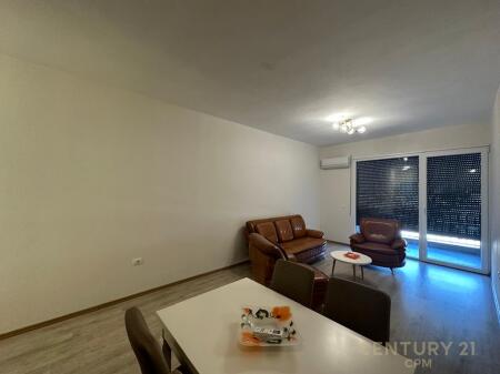 Apartament 1+1 Me Qira në Rrugën 5 Maji, Tiranë