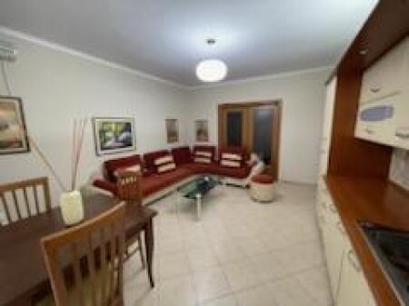 Apartament 2+1 me qira tek Liceu-RTSH