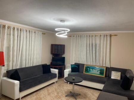 🏠 Jepet shtëpi me qira te Selvia, pranë kompleksit Halili