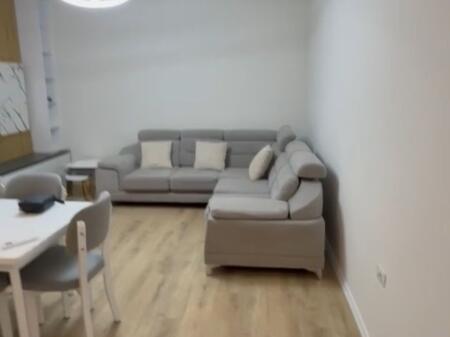 Apartament me qera