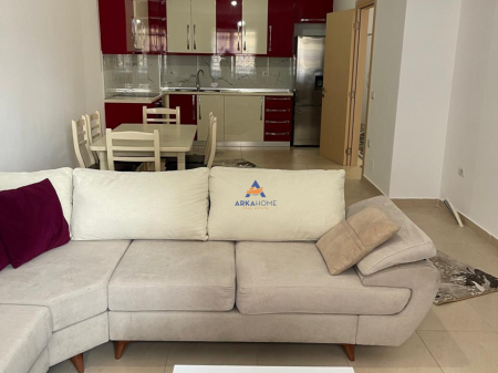 SHITET APARTAMENT 3+1 BALLKON "KINOSTUDIO" 280.000 EURO (2 PARKIME TE PERFSHIRA).