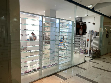 LOCALE COMMERCIALE IN AFFITTO 45M2 "SELVIA" 40.000 LEKE.