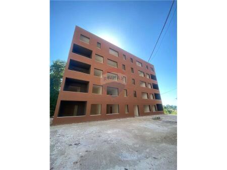 Apartament 3+1 ne shitje prane Rruges se Elbasanit