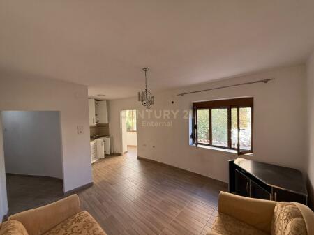 Apartament 1+1 Për Shitje në Laprakë