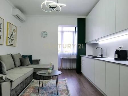 21 DHJETORI, APARTAMENT 1+1 PER QIRA