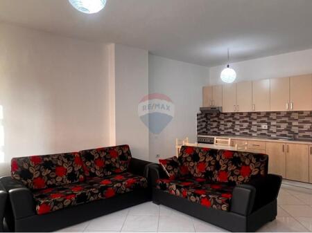 Apartament 1+1 në shitje përballë Golden Park! !