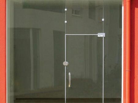 NEGOZIO IN AFFITTO 40 M2 BLV.GJERGJ FISHTA 900 EURO