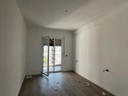 Apartament 2+1 me qera