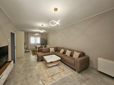 Apartament 2+1 per qira tek Vilat Amerikane!