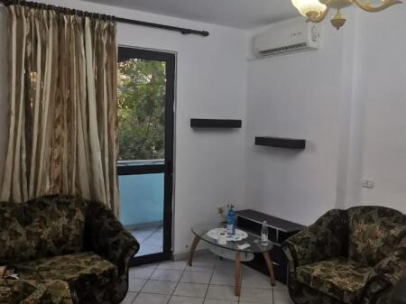 Jepet Apartament me Qera 2+1 Brryl perballe maternitetit