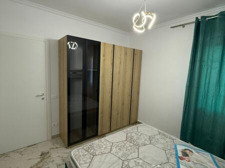 Shitet Apartament 1+1 plus depo dhe parkim