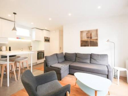 Apartament Me Qera 2+1+2 tek 21 Dhjetori (ID B2201459) Tirane
