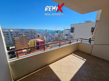 JEPET ME QERA APARTAMENT 3+1 PRANE POLIKLINIKES