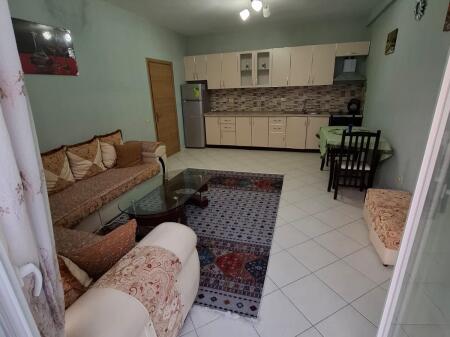 Jepet me qera apartament 2+1 në Astir pranë pastiçeri “Nela”!
