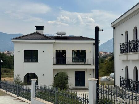 Jepet me qera Vilë individuale në Mjull-Bathore, Tiranë!
