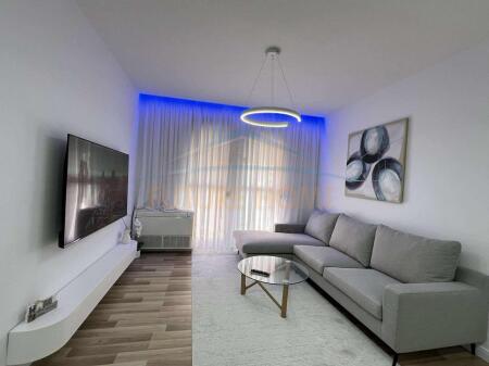 Shitet, Apartament 2+1, Unaza e Re, Tiranë.