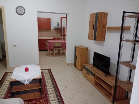 APARTAMENT 1+1. 42000 LEKE. RRUGA 5 MAJI