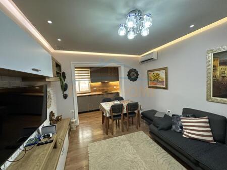 Qera, Apartament 2+1, Rruga e Bogdaneve, Tiranë.
