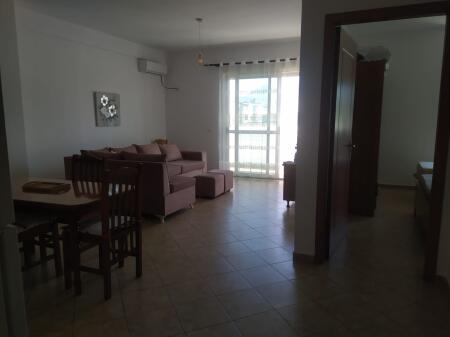 🏡 Me qira – Apartament 1+1 me hipotekë  📍Rrugën Riza Cerova (pranë Hotel Select)💶 Qira mujore: 50,000 Lekë