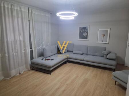 JEPET APARTAMENT 1+1 ME QIRA NE VASIL SHANTO 550 EURO