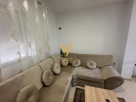JEPET APARTAMENT 1+1+VERANDE ME QIRA TE RRUGA MINE PEZA 60.000 LEKE