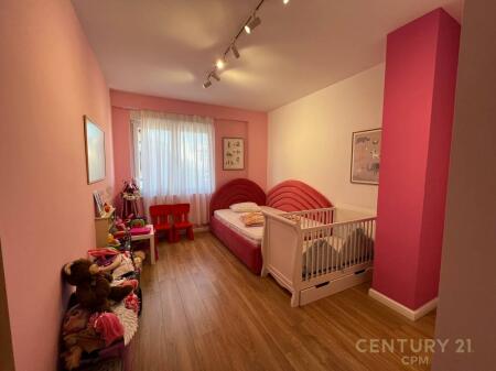 LEDA (smart121372) Apartament 2+1 per qira tek Rr. Barrikadave!