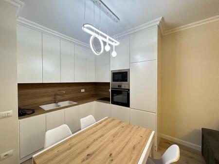 PAZARI I RI  APARTMENT 2+1+3 FOR RENT +PARKING SPACE 1300 EURO
