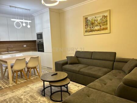 APARTMENT 2+1+3 TOILETS + PARKING SPACE FOR RENT – TEFTA TASHKO KOÇO STREET, PAZARI I RI!