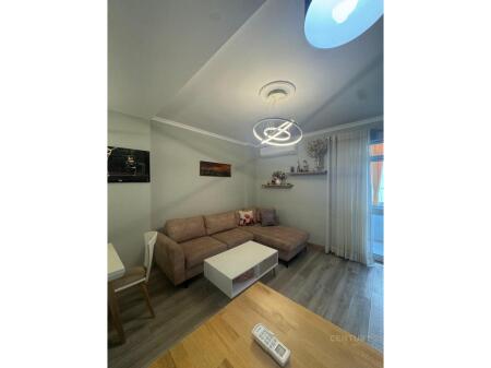 Apartament 3+1+2 në Komunën e Parisit + mundësi për post parkimi me pagesë ekstra!