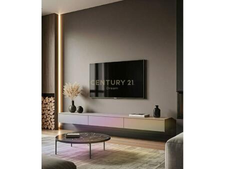 Shitet Apartament 1+1 përballë UET