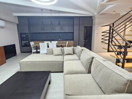 Fresk, Affittasi Duplex 3+1+2 Con 2 Balconi!
